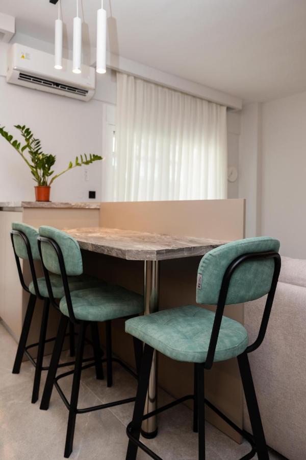 Elegance Apartment 2 Bedroom Suites Thessaloniki Exterior photo