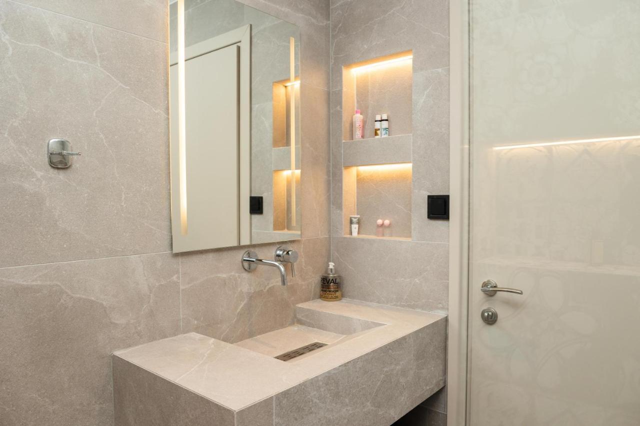Elegance Apartment 2 Bedroom Suites Thessaloniki Exterior photo